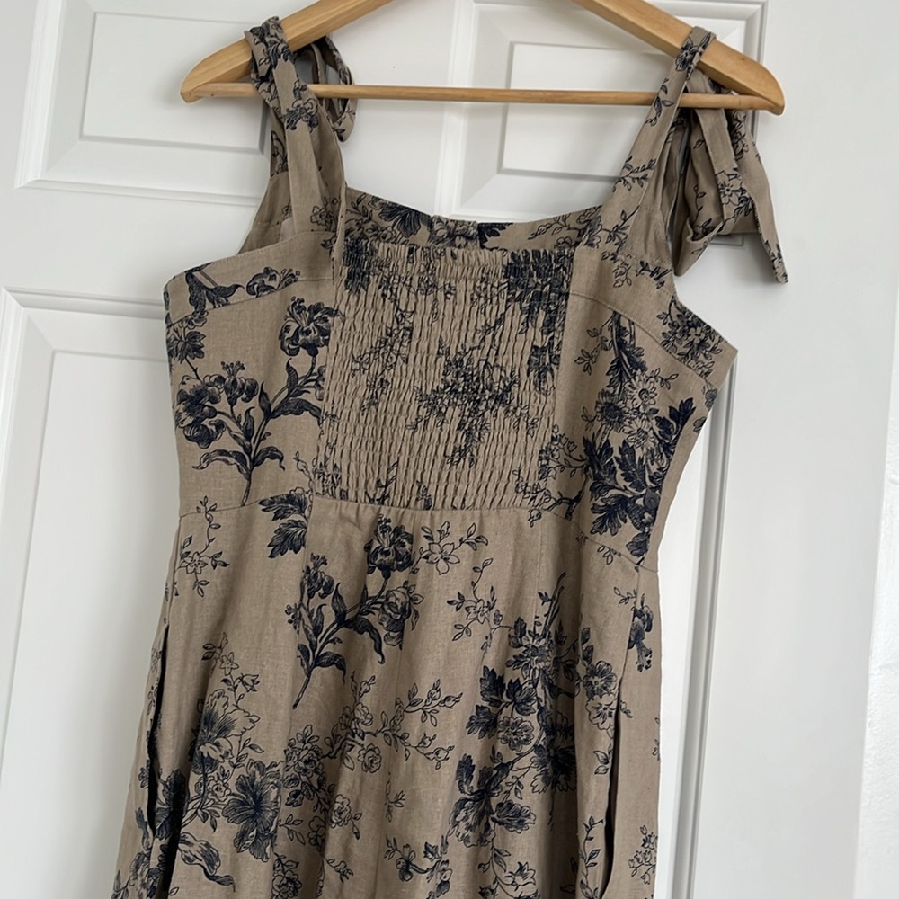 Gal Meets Glam Magnolia Floral Jumpsuit 8 NWOT - Picture 4 of 6